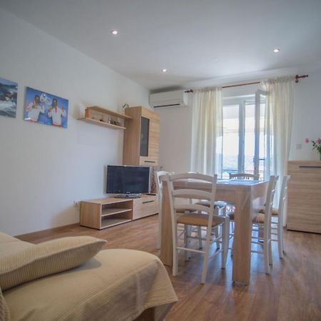 Apartman Marenic Cres Extérieur photo